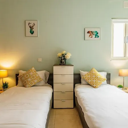 Penthouse With Stunning Views Xewkija